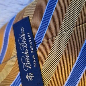 Brooks Brothers VINTAGE ! Silk  Woven In Italy